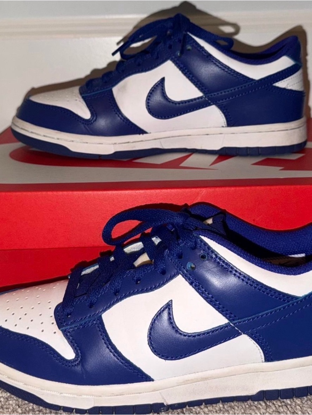 Nike Kids Low-Top Sneakers in Blue and White‎